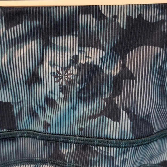 🆕 Athleta Rainier Tight Spliced Floral Minimalistic Grey Green size Small - Picture 5 of 8